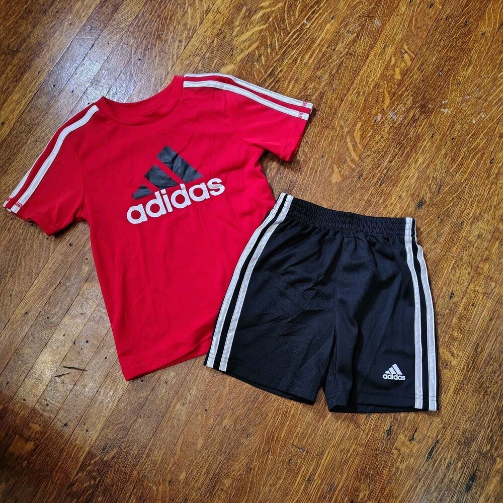 Adidas Boys Regular Fit Shorts & Shirt Outfit Size 4/T695